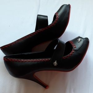 Unworn TUK black peep toe pumps - size 10